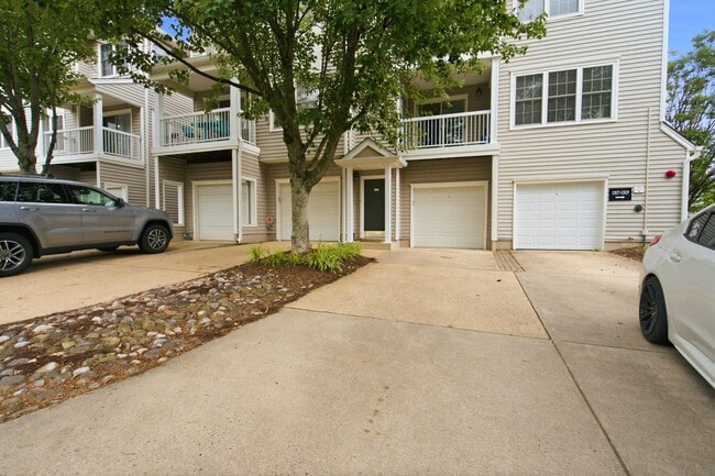 Building Photo - 12825 Fair Briar Ln