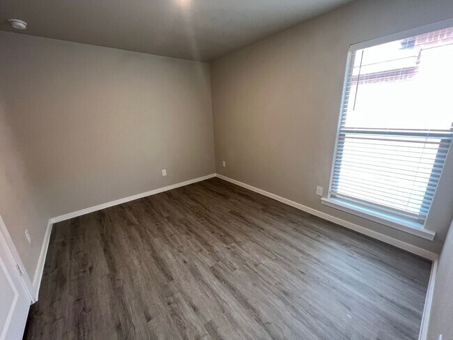 Foto del edificio - New Beginnings Start At AMRR: 3 BEDROOM 2 BATH IN NORTH LUBBOCK!