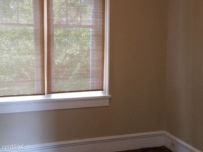 Foto del edificio - 2 br, 1 bath Duplex - 841 2nd St NW Apt 1