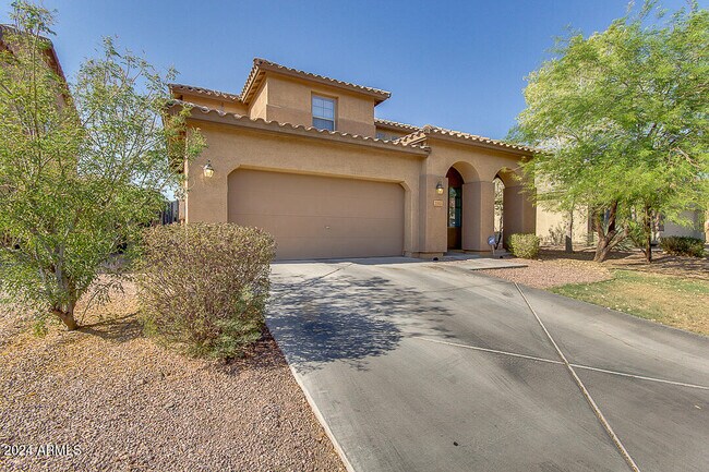Building Photo - 7352 W Valencia Dr