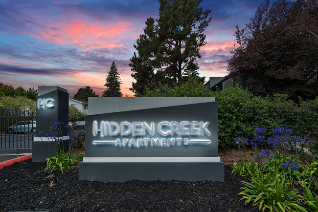 Foto del edificio - Hidden Creek Apartments