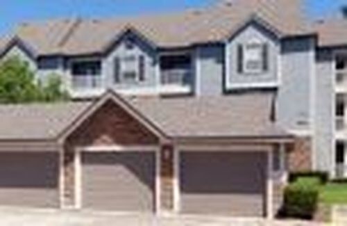 Building Photo - 8100 Cypresswood Dr