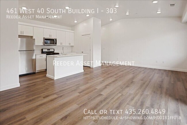 Foto del edificio - 3 Bed 2 Bath Smart Home Condo in Providence!!