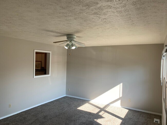 Foto del edificio - 1383 W Allen St