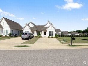 Building Photo - 1255 Burrow Cir