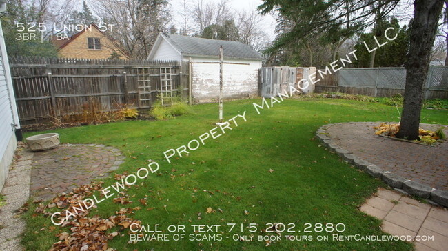 Building Photo - 3 Bedroom Single Family Home Available Aug...