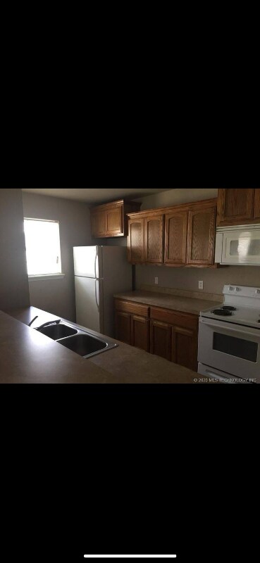 Building Photo - 3406 E Emmitsburg Pl