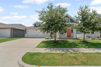 Building Photo - 607 Phillips Ct