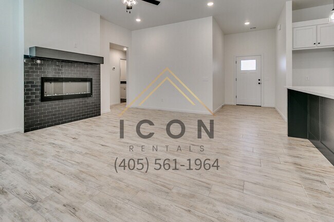 Building Photo - 809 S 2nd St