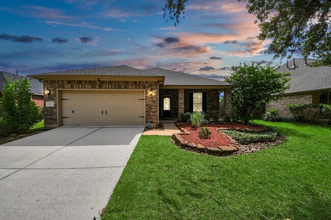 Building Photo - 1805 Jasmine Hollow Ln