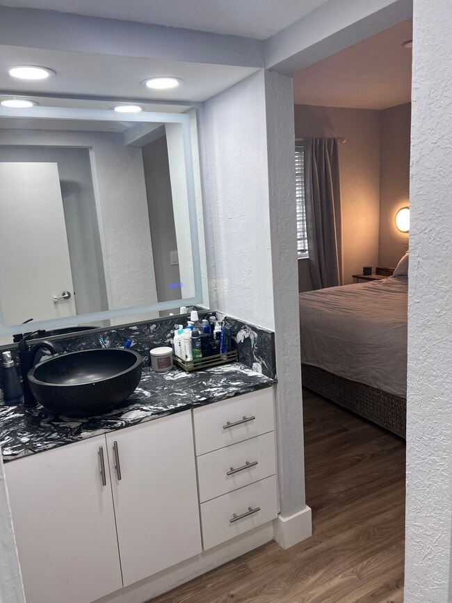 Foto del edificio - 3915 N Meridian Ave