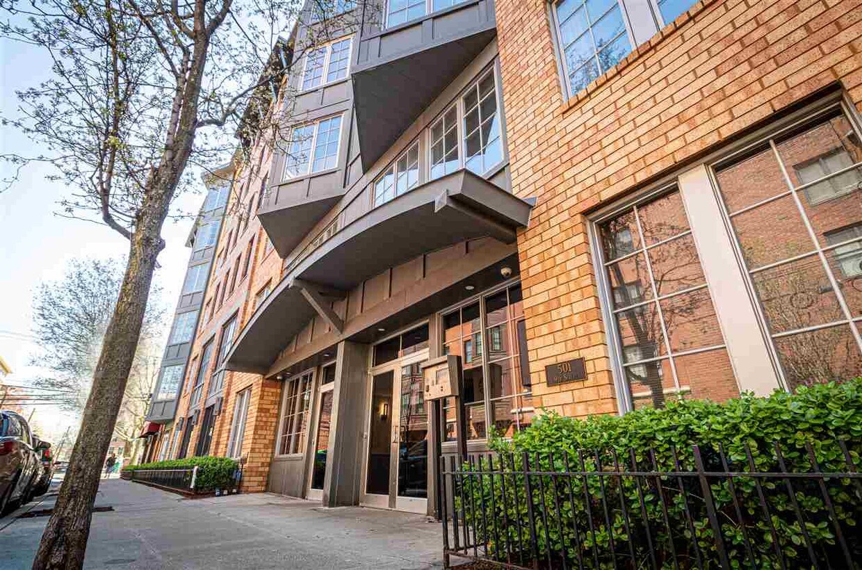 Foto principal - 501 9th St