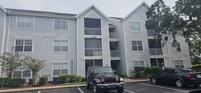 2 bedroom 1 bath condo Near the Loop - 2 bedroom 1 bath condo Near the Loop