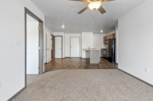 Foto del edificio - Yukon at Benson