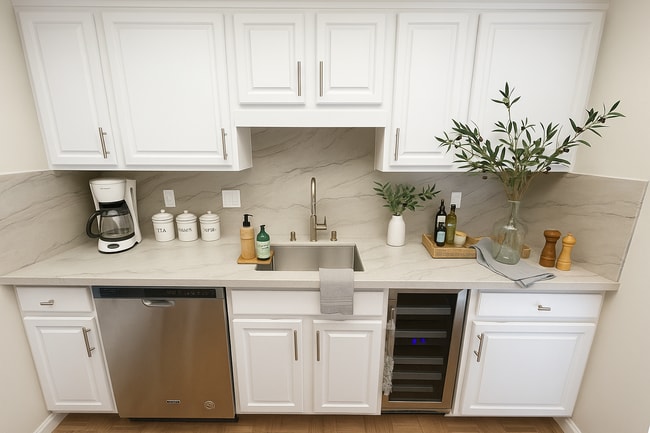 Kitchen - 977 El Camino Real