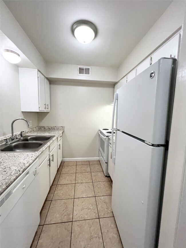 Building Photo - 130 Oyster Creek Dr