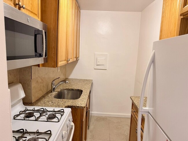 Photo - 10 Huron Ave Apartment