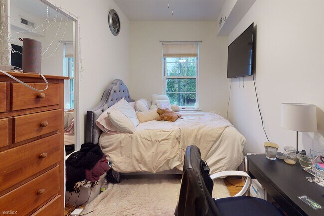 Foto del edificio - 4 br, 2 bath Duplex - 1739 W BERKS ST Unit A