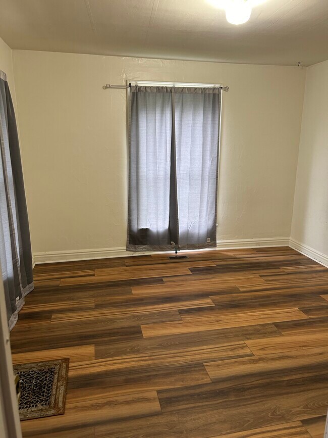 Dormitorio - 7614 Collins St