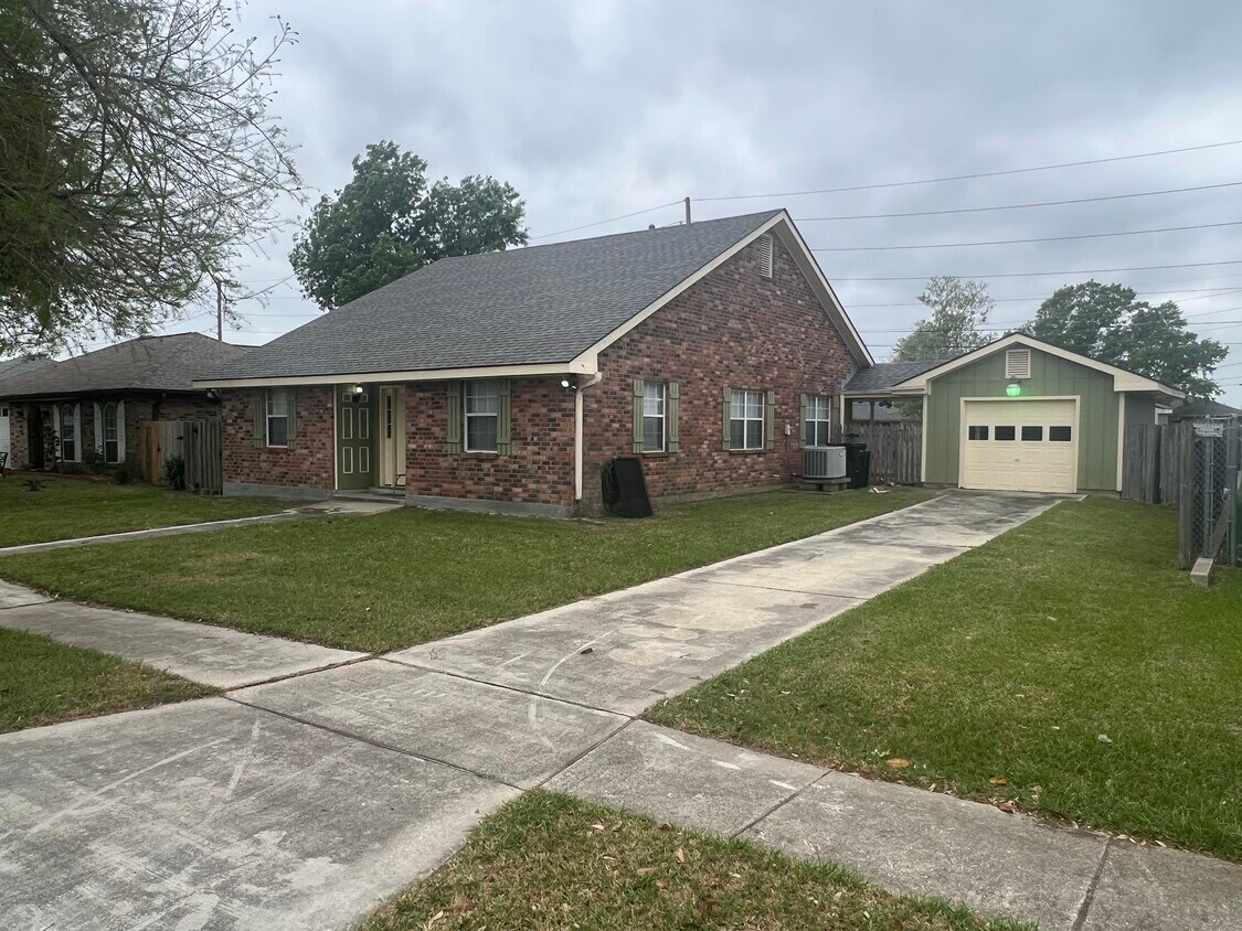 3227 Tulane Dr, Kenner, LA 70065 House Rental in Kenner, LA