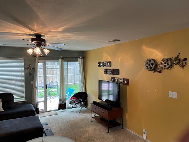 Foto del edificio - 4405 Hawk Ln