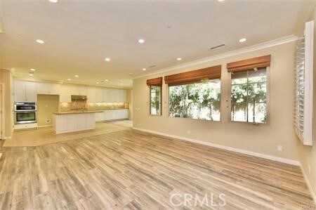 Building Photo - 38 Lupari
