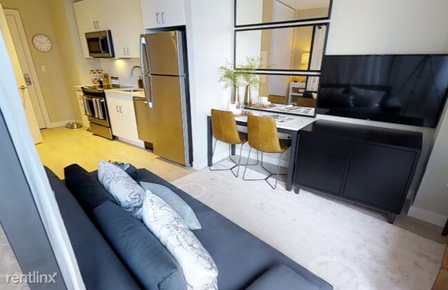 Building Photo - Studio, 1 bath  - 55 Seaport Blvd Unit 15