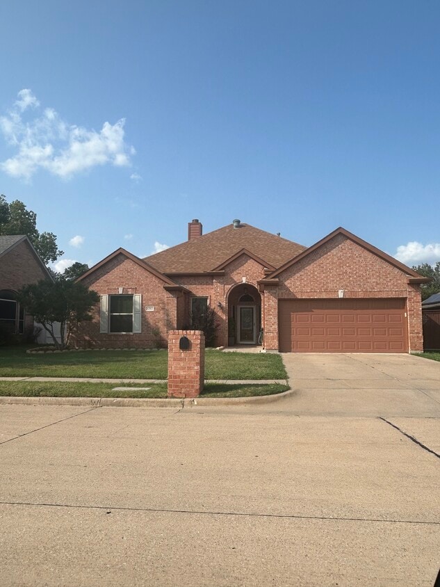 Primary Photo - 4563 Creekside Dr
