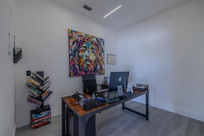 Foto del edificio - 8117 Hampton Glen Dr