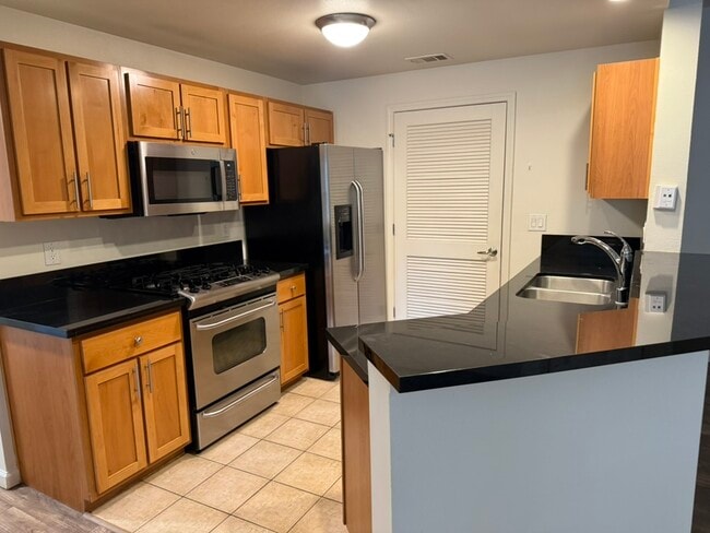 Building Photo - 1450 Idlewild Dr
