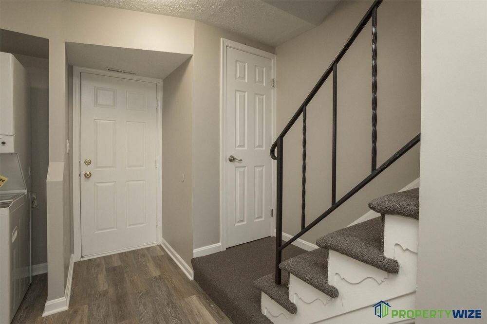 Foto principal - 915 Joppa Farm Road- 1