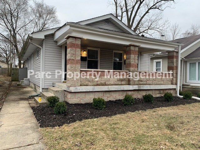 Primary Photo - 935 N Drexel Ave
