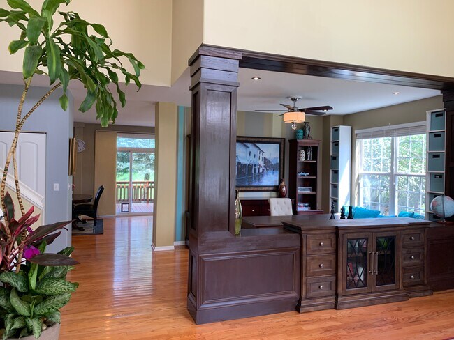 Building Photo - 920 Concord Cir