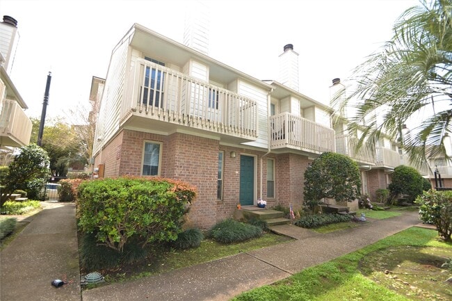 Building Photo - 2626 North Blvd