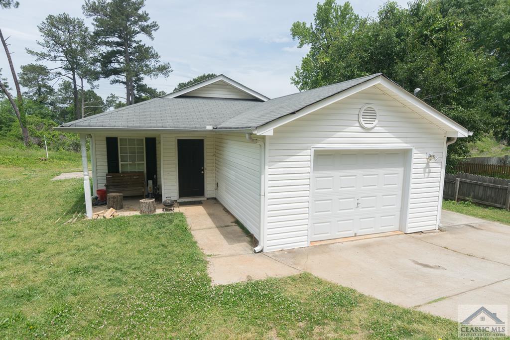 Foto principal - 225 Conrad Dr