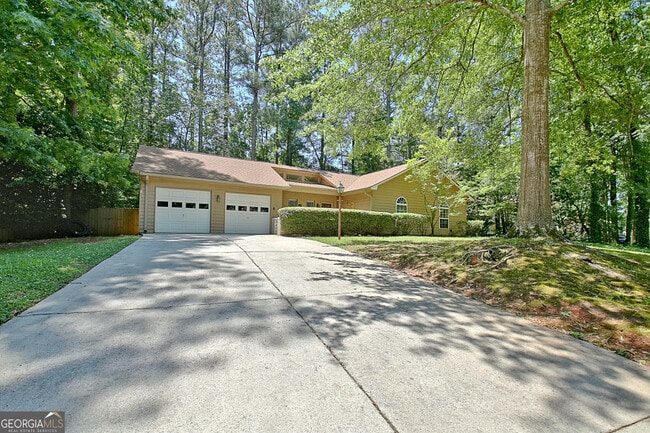 Building Photo - 102 Brookwood Path