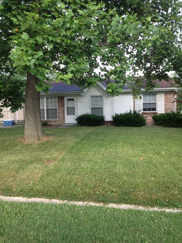 3 Bedroom one bath convenient location - 3 Bedroom one bath convenient location