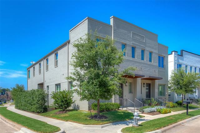 Building Photo - 2818 Merrimac St