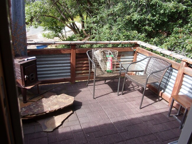 Building Photo - 2001 W 3rd Ave