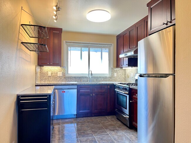 Kitchen - 80 Arley Ct