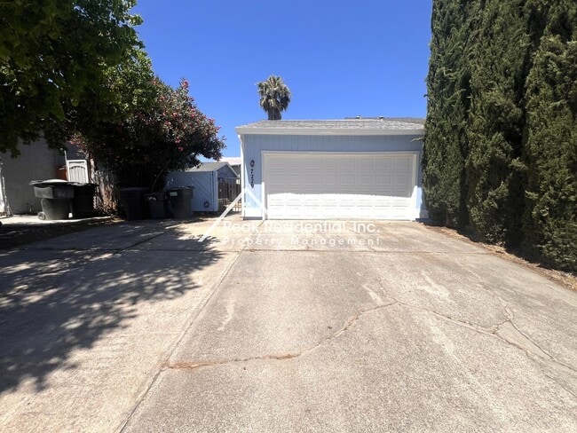 Photo - Spacious Updated 2bd/2ba Halfplex with 2 Car Garage House
