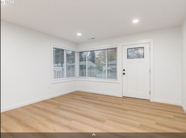 Foto del edificio - 3805 E 11th St