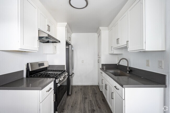 2 habitaciones, 1 baño - 675 pies cuadrados - Cocina - 1626 Palo Alto St