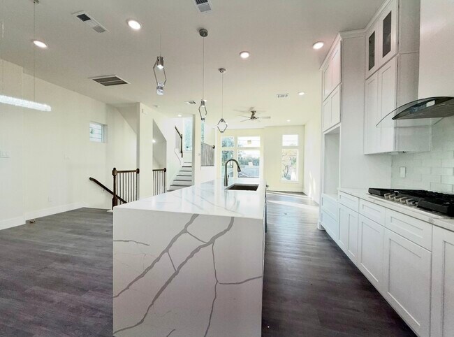 Foto del edificio - 6715 St Augustine St