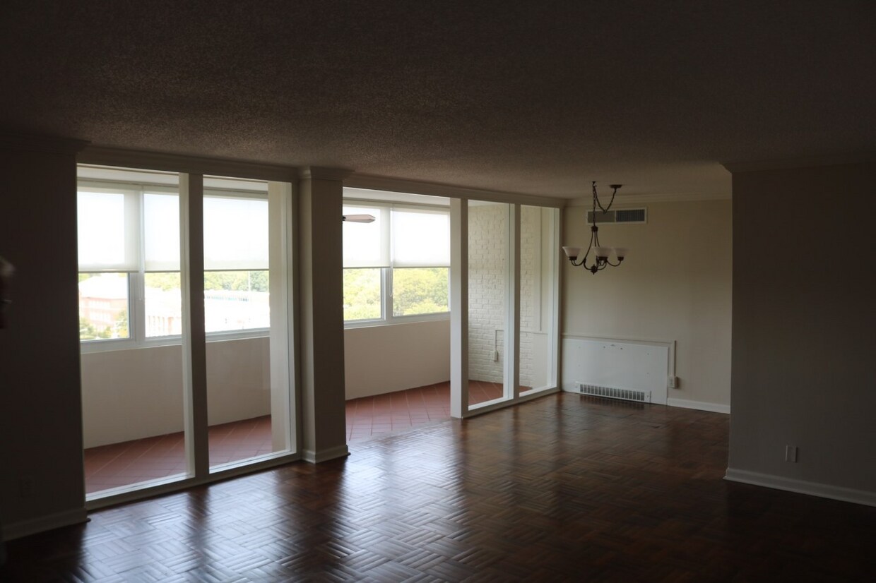 Dining Room - 101 S Hanover Ave
