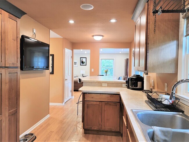 Foto del edificio - 16840 Fairview Ct