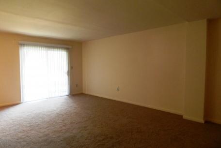 Townhouse Gardens Apartments Hightstown Nj Living Room Townhouse Gardens