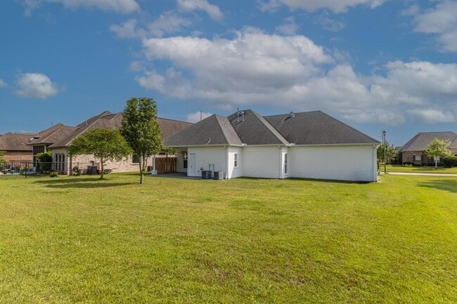 Building Photo - 321 Cypress Lakes Dr