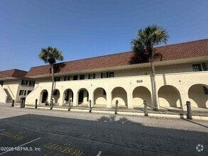 Building Photo - 1714 El Prado Rd