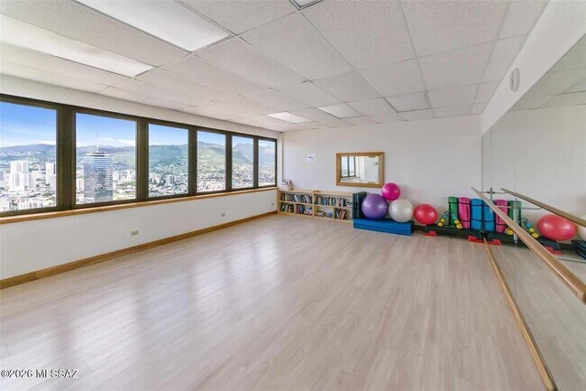 Foto del edificio - 400 Hobron Ln